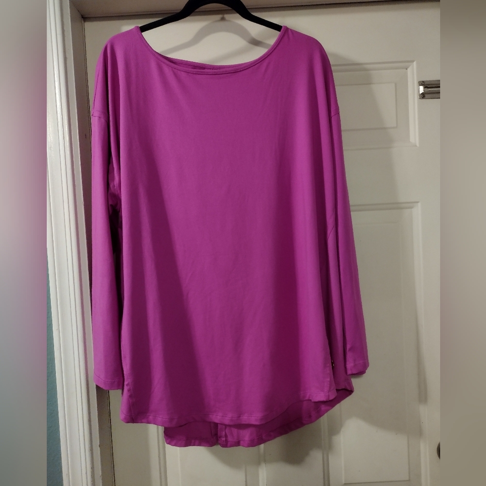 Livi Active Plus Size Fuchsia Long Sleeve Top 18/20